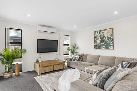 Photo of property in 49 Leet Crescent, Papamoa Beach, Papamoa, 3118