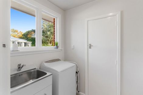 Photo of property in 16 Adams Place, Woolston, Christchurch, 8023