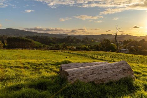 Photo of property in 90 Mcentee Road, Waitakere, Auckland, 0816