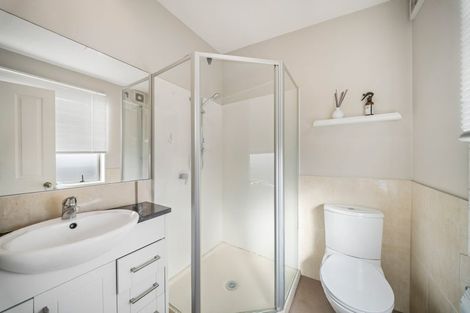 Photo of property in 14/6 Islington Avenue, New Lynn, Auckland, 0600