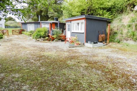 Photo of property in 10 Bute Street, Moeraki, 9482
