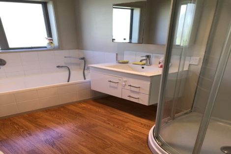 Photo of property in 7 Cresswell Place, Johnsonville, Wellington, 6037