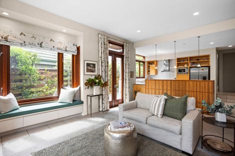 Photo of property in 1a Gillean Street, Havelock North, 4130