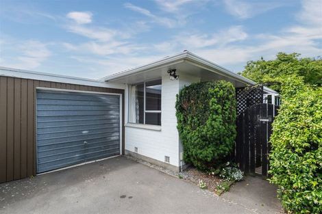 Photo of property in 2/10a Kawau Crescent, Bromley, Christchurch, 8062