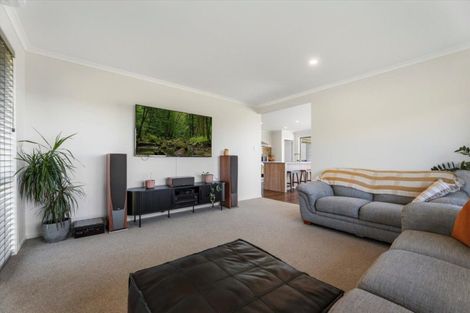 Photo of property in 25 Morepork Way, Papamoa, 3183
