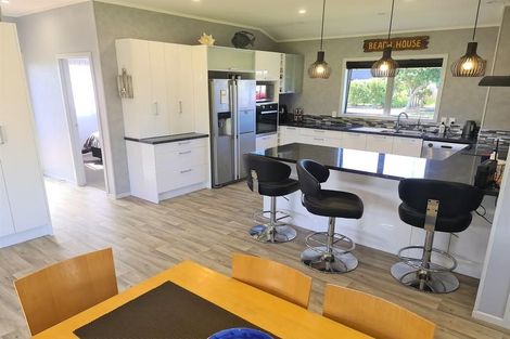 Photo of property in 122 Karo Drive, Matarangi, Whitianga, 3592