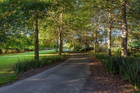 Photo of property in 75 Sutton Road, Brookby, Manurewa, 2576