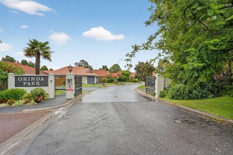 Photo of property in 40 Gillett Place, Botany Downs, Auckland, 2014