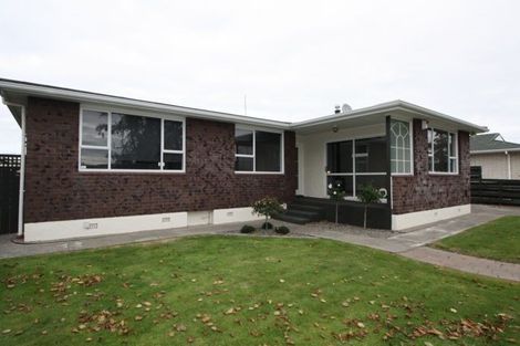 Photo of property in 12 Raglan Avenue, Cloverlea, Palmerston North, 4412