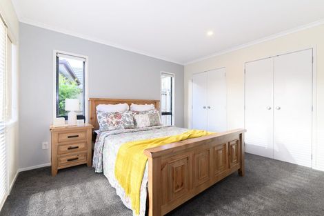 Photo of property in 88 Fields Parade, Oteha, Auckland, 0632