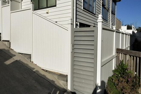 Photo of property in 230a Sunset Road, Windsor Park, Auckland, 0632