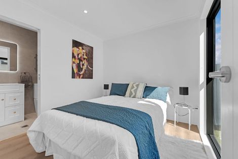 Photo of property in 8 Gardiner Grove, Mangere East, Auckland, 2024