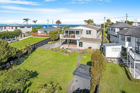Photo of property in 69 Wade River Road, Stanmore Bay, Whangaparaoa, 0932