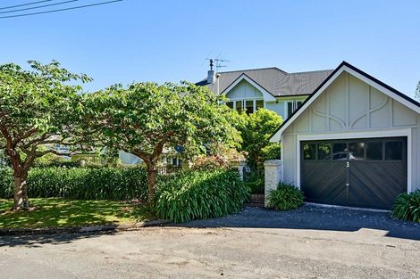 Photo of property in 3 Dillon Street, Lowry Bay, Lower Hutt, 5013