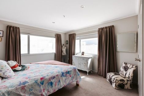 Photo of property in 109 Harbour View Road, Omokoroa, 3114