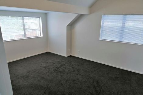 Photo of property in 41 Lyndhurst Road, Te Atatu South, Auckland, 0610