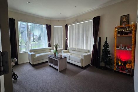 Photo of property in 135 Cyril French Drive, Flat Bush, Auckland, 2016