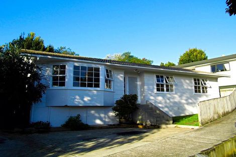 Photo of property in 1/29 Beaudine Avenue, Glenfield, Auckland, 0629