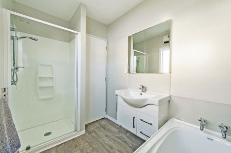 Photo of property in 25 Cross Street, Waikuku Beach, 7473