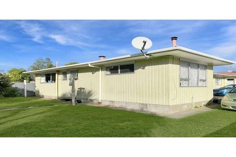 Photo of property in 39 Saint Annes Street, Levin, 5510