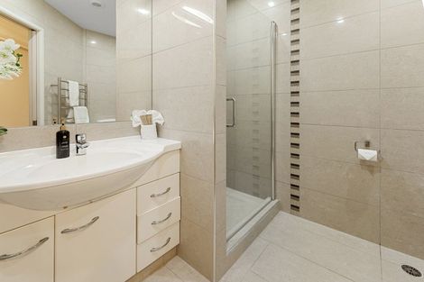 Photo of property in 281 Maunganui Road, Mount Maunganui, 3116