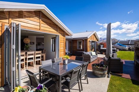 Photo of property in 14 Cone Peak Close, Lake Hayes, Queenstown, 9304