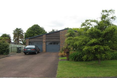 Photo of property in 4 Framalda Place, Conifer Grove, Takanini, 2112