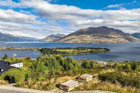 Photo of property in 26 Vancouver Drive, Queenstown, 9300