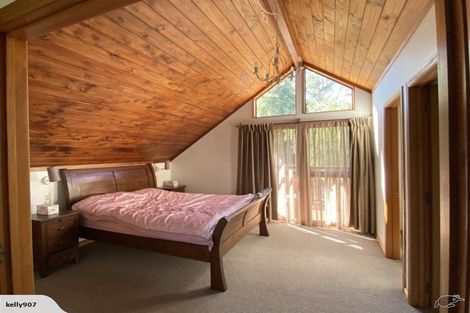 Photo of property in 60 Cheriton Road, Mellons Bay, Auckland, 2014