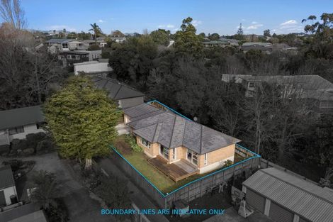 Photo of property in 17a Valley Road, Waiuku, 2123