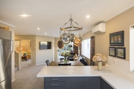 Photo of property in 30 Kilkenny Place, Fitzherbert, Palmerston North, 4410