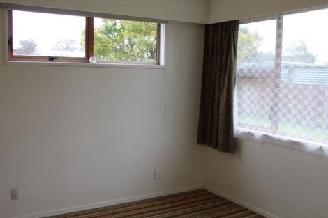 Photo of property in 2/82 John F Kennedy Drive, Milson, Palmerston North, 4414