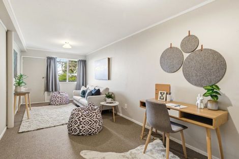 Photo of property in 10 Laurent Place, Kingston, Wellington, 6021