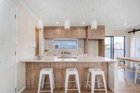 Photo of property in 305 Matarangi Drive, Matarangi, Whitianga, 3592