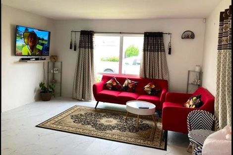 Photo of property in 43 Treestump Road, Takanini, 2112