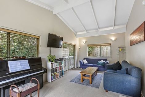 Photo of property in 22b Hutchinsons Road, Bucklands Beach, Auckland, 2014