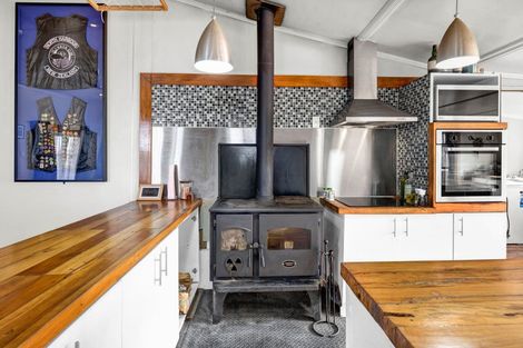 Photo of property in 24 Tayler Street, Eltham, 4322