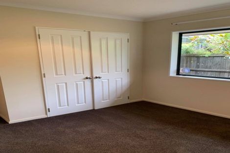 Photo of property in 43 Orlando Crescent, Waimairi Beach, Christchurch, 8083