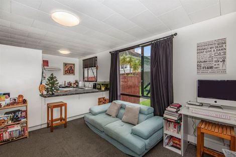 Photo of property in 46 Philomel Crescent, Bayswater, Auckland, 0622