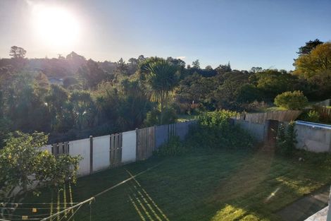 Photo of property in 18 Preston Avenue, Henderson, Auckland, 0610