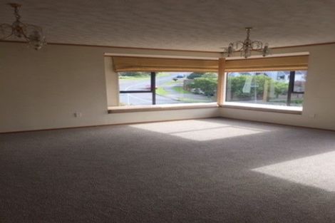 Photo of property in 42 Lakewood Avenue, Churton Park, Wellington, 6037