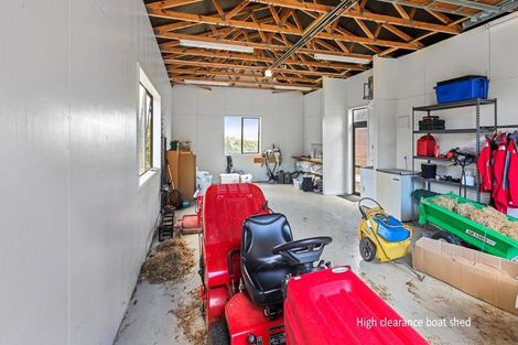 Photo of property in 76 Brick Bay Drive, Sandspit, Warkworth, 0982