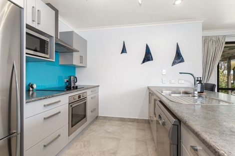 Photo of property in 16 North Crest Drive, Onerahi, Whangarei, 0110