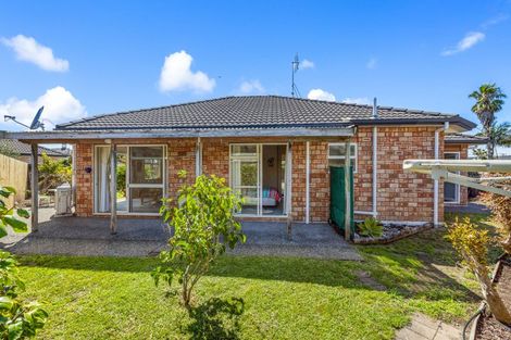 Photo of property in 11 Francis Skinner Place, Orewa, 0931