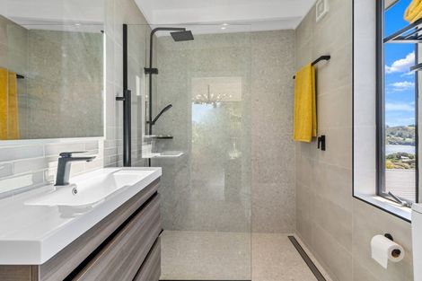 Photo of property in 33 Tawa Street, Oneroa, Waiheke Island, 1081