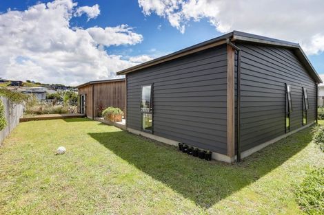 Photo of property in 27 Longview Street, Mangawhai, 0505