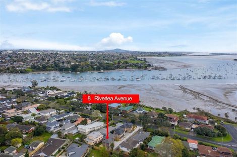 Photo of property in 8a Riverlea Avenue, Pakuranga, Auckland, 2010