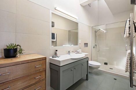 Photo of property in 107-109 Muritai Road, Eastbourne, Lower Hutt, 5013