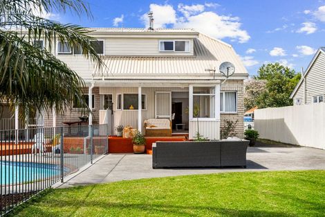 Photo of property in 48 First Avenue, Avenues, Whangarei, 0110
