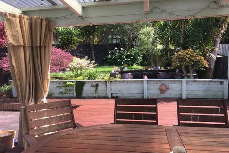 Photo of property in 3 Battenburg Place, Torbay, Auckland, 0630